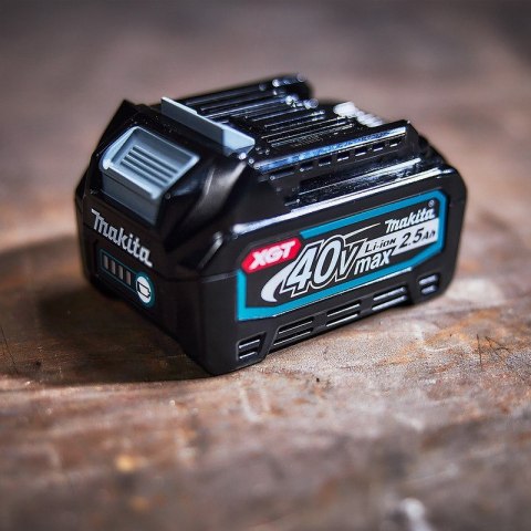 AKUMULATOR BL4025 XGT 40V MAX 2.5 AH AKUMULATOR BL4025 XGT 40V MAX 2.5 AH