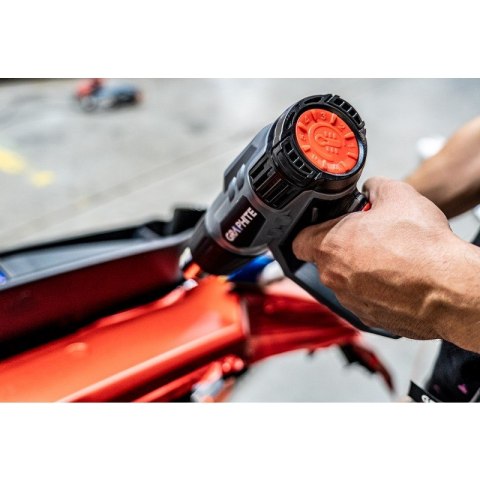 OPALARKA 2000W, ZAKRES TEMPERATUR 50-550OC, 3 BIEGI ,WALIZKA OPALARKA 2000W, ZAKRES TEMPERATUR 50-550OC, 3 BIEGI ,WALIZKA