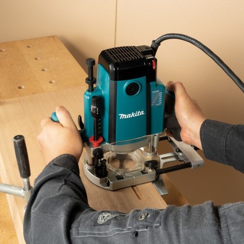 FREZARKA GÓRNOWRZECIONOWA 2100W 12MM FREZARKA GÓRNOWRZECIONOWA 2100W 12MM
