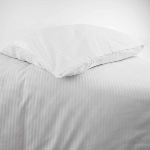 Poszewka hotelowa na zakładkę PASY 4mm biała/40x40 Darymex Poszewka hotelowa na zakładkę PASY 4mm biała/40x40 Darymex
