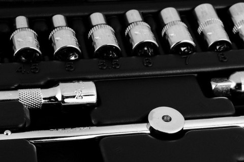 ZESTAW KLUCZY NASADOWYCH 1/4'' 46SZT ZESTAW KLUCZY NASADOWYCH 1/4'' 46SZT